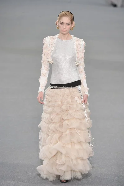Look 66